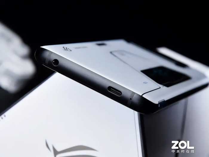 腾讯ROG游戏手机6Pro评测：或许是第一款榨干骁龙8 的产品